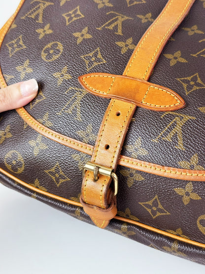 Louis Vuitton Vintage Saumur 30 Shoulder Crossbody Bag