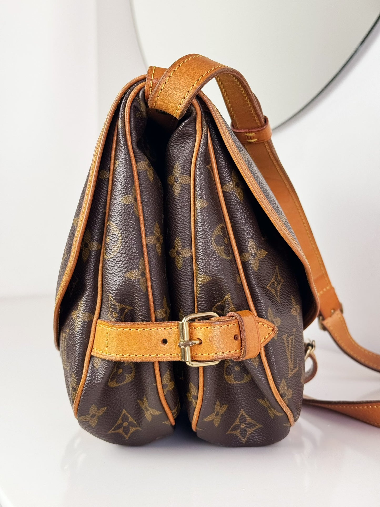 Louis Vuitton Vintage Saumur 30 Shoulder Crossbody Bag