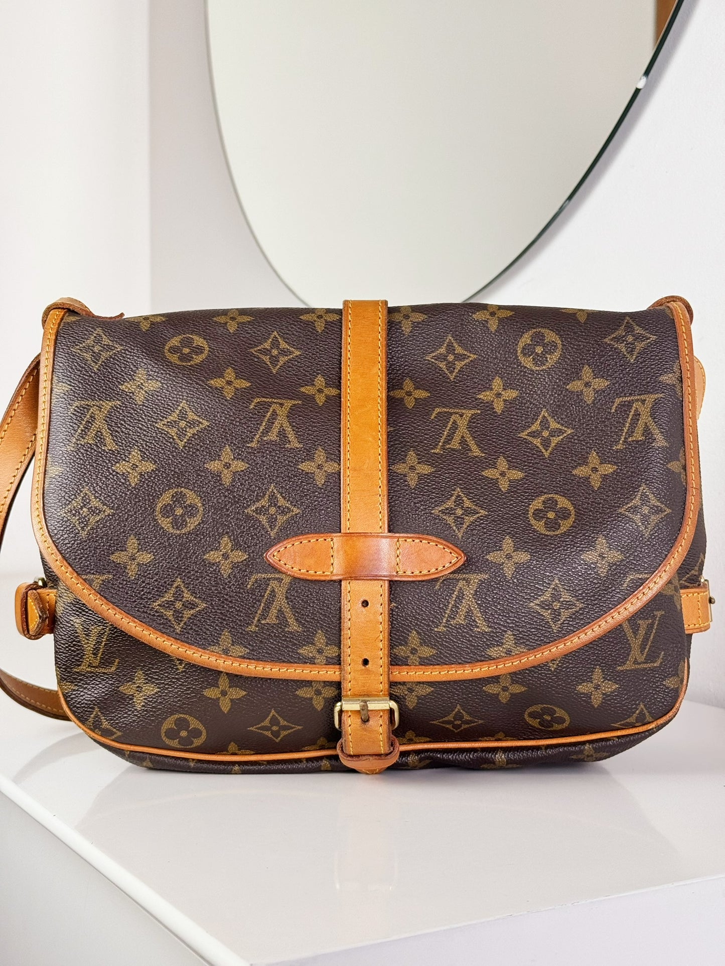 Louis Vuitton Vintage Saumur 30 Shoulder Crossbody Bag