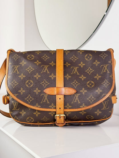 Louis Vuitton Vintage Saumur 30 Shoulder Crossbody Bag