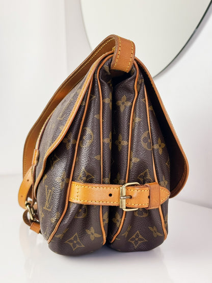 Louis Vuitton Vintage Saumur 30 Shoulder Crossbody Bag