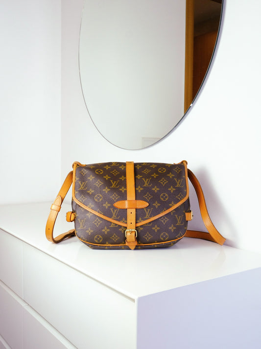 Louis Vuitton Vintage Saumur 30 Shoulder Crossbody Bag