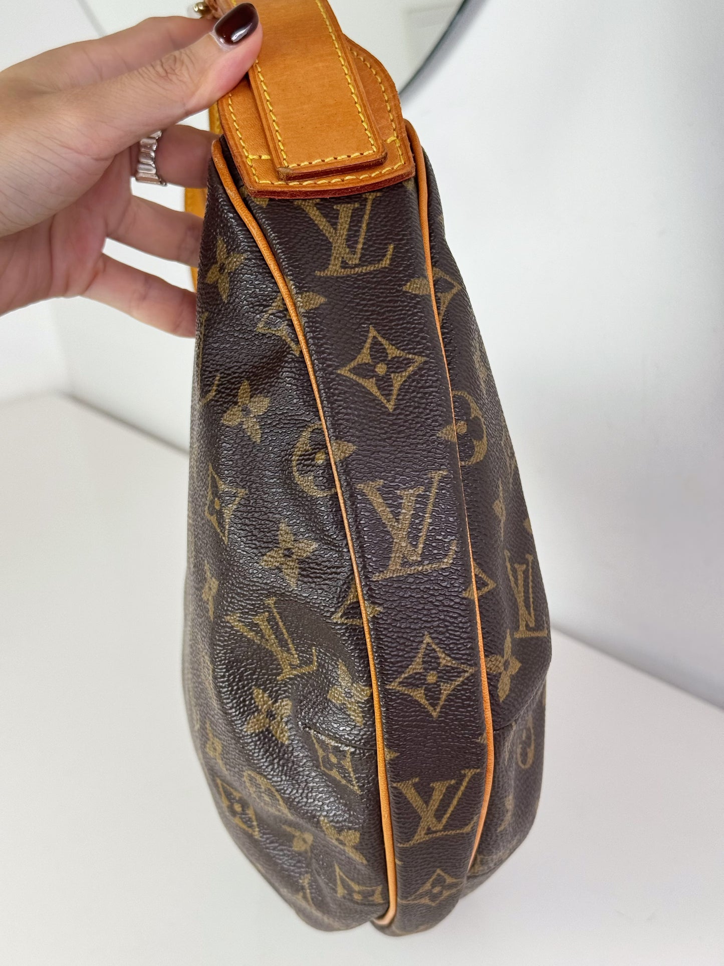 Louis Vuitton Vintage Croissant MM Shoulder Bag
