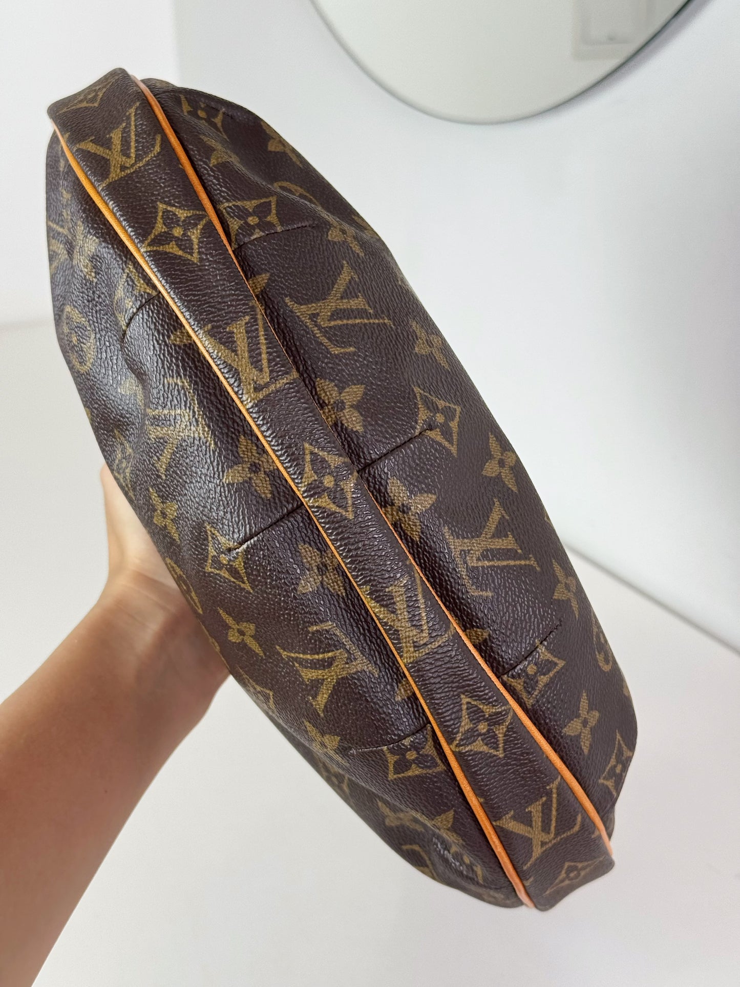 Louis Vuitton Vintage Croissant MM Shoulder Bag