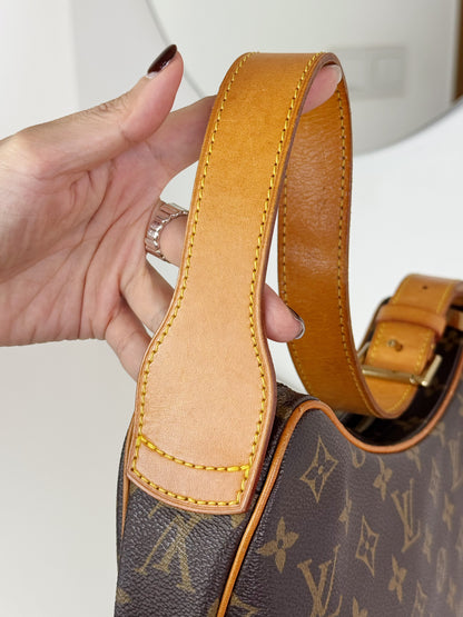 Louis Vuitton Vintage Croissant MM Shoulder Bag