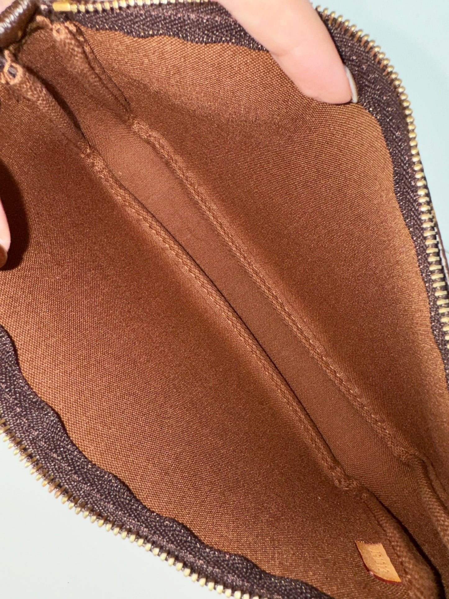 Louis Vuitton Vintage Pochette Accessoires Shoulder Crossbody Bag