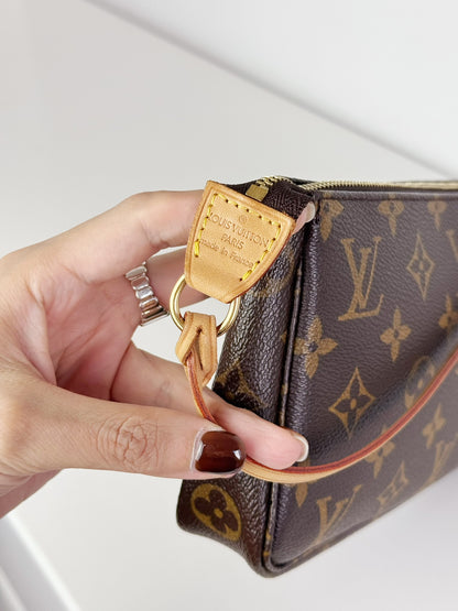 Louis Vuitton Vintage Pochette Accessoires Shoulder Crossbody Bag