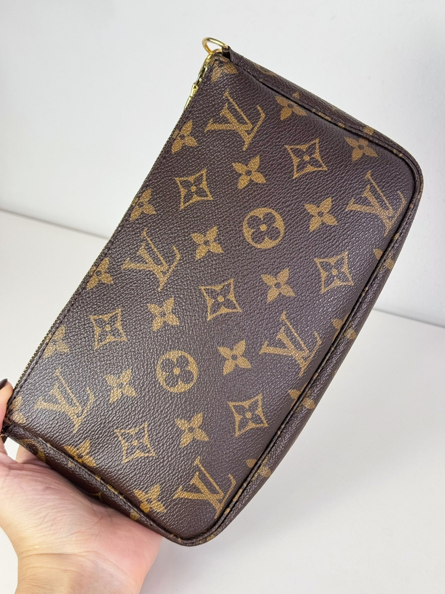 Louis Vuitton Vintage Pochette Accessoires Shoulder Crossbody Bag