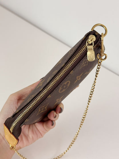 Louis Vuitton Vintage Mini Pochette Accessoires Shoulder Crossbody Bag