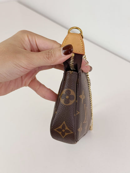 Louis Vuitton Vintage Mini Pochette Accessoires Shoulder Crossbody Bag