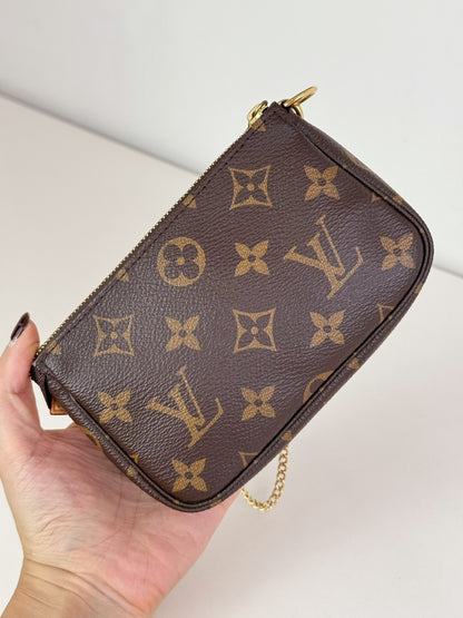 Louis Vuitton Vintage Mini Pochette Accessoires Shoulder Crossbody Bag