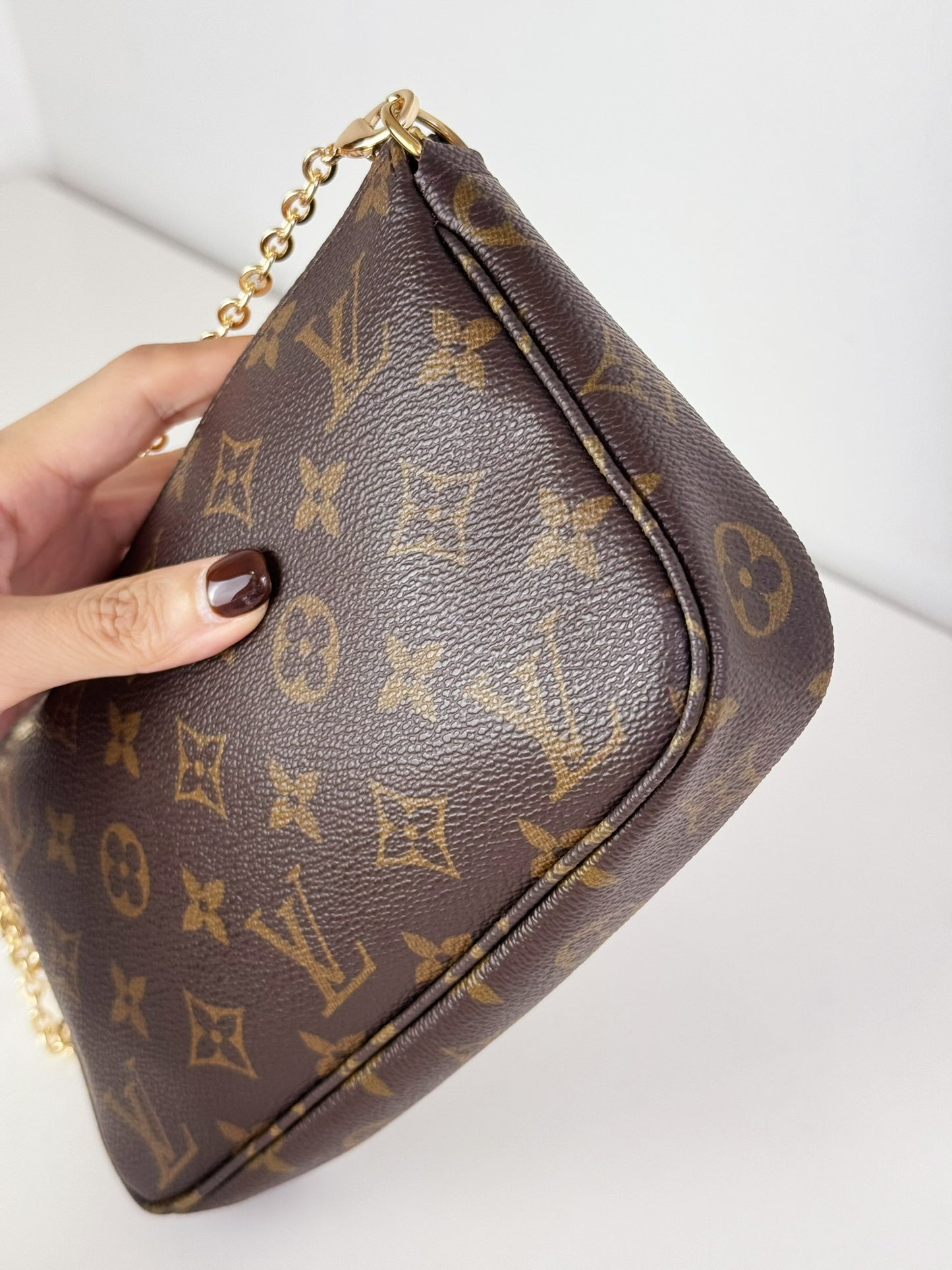 Louis Vuitton Vintage Pochette Accessoires Shoulder Crossbody Bag