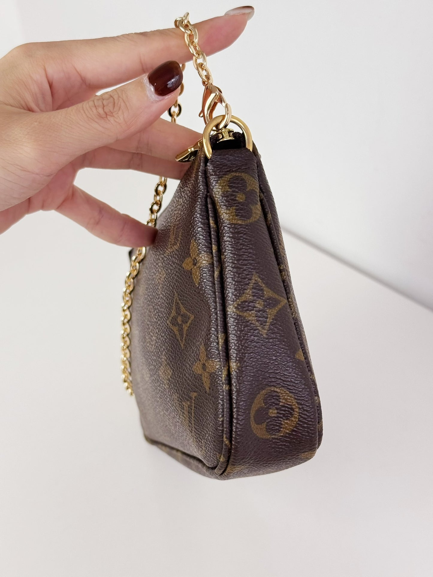 Louis Vuitton Vintage Pochette Accessoires Shoulder Crossbody Bag