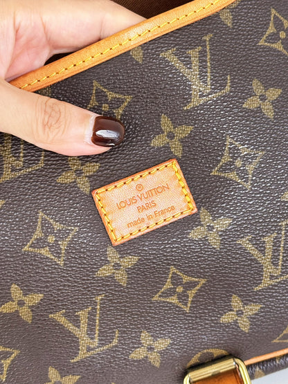 Louis Vuitton Vintage Saumur 30 Shoulder Crossbody Bag