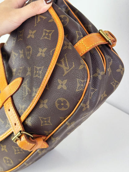 Louis Vuitton Vintage Saumur 30 Shoulder Crossbody Bag
