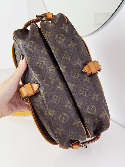 Louis Vuitton Vintage Saumur 30 Shoulder Crossbody Bag