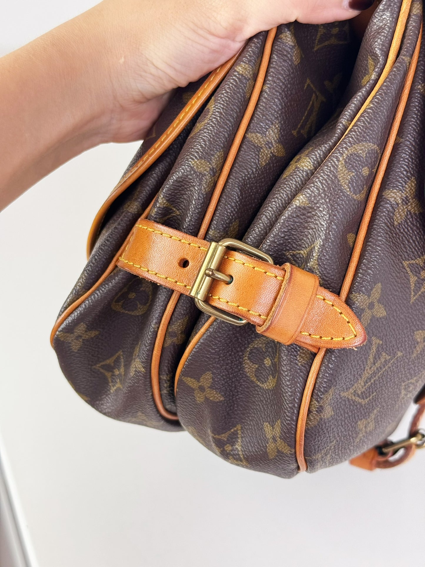 Louis Vuitton Vintage Saumur 30 Shoulder Crossbody Bag