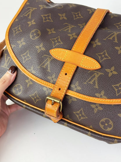Louis Vuitton Vintage Saumur 30 Shoulder Crossbody Bag