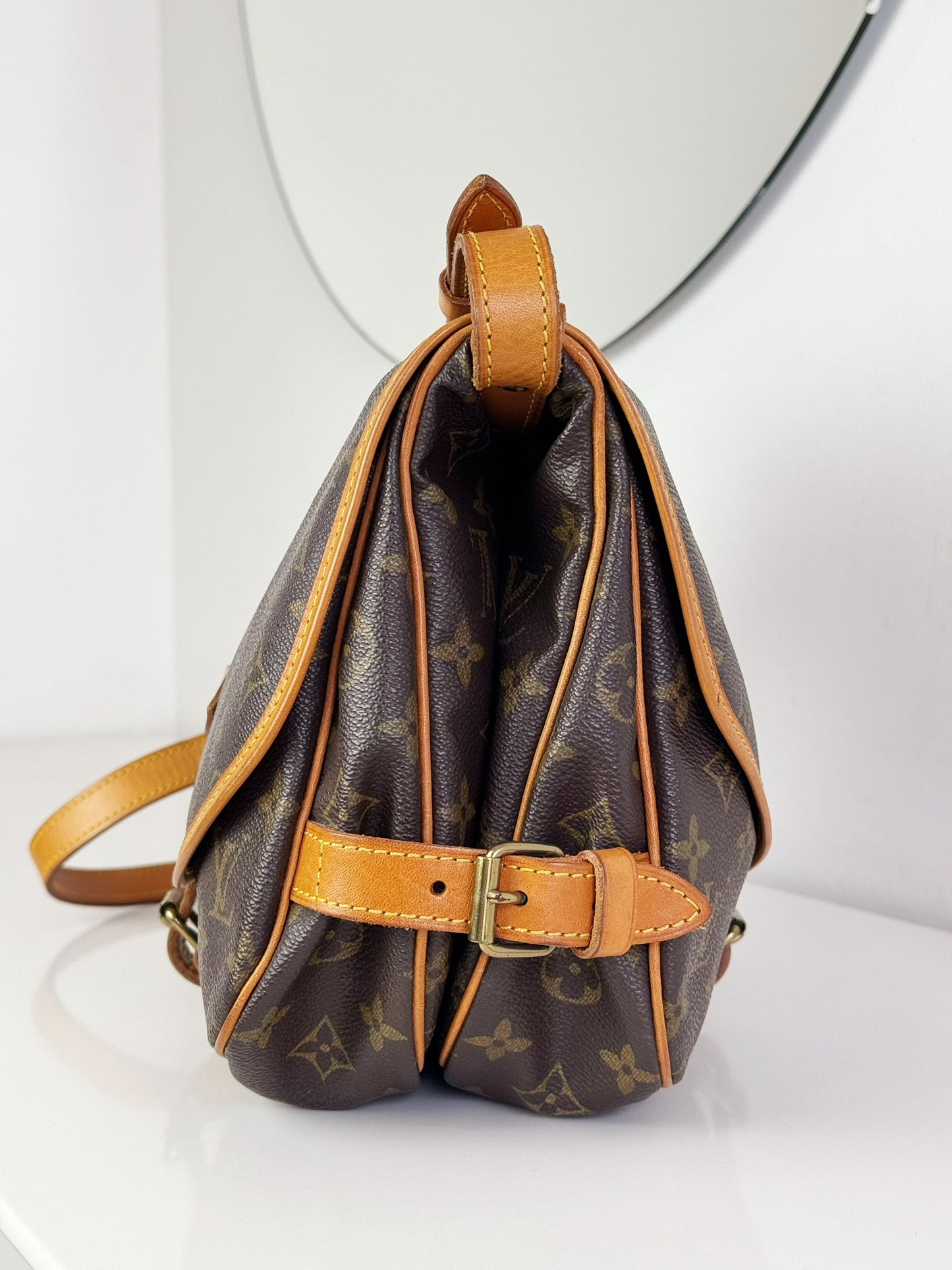 Louis Vuitton Vintage Saumur 30 Shoulder Crossbody Bag