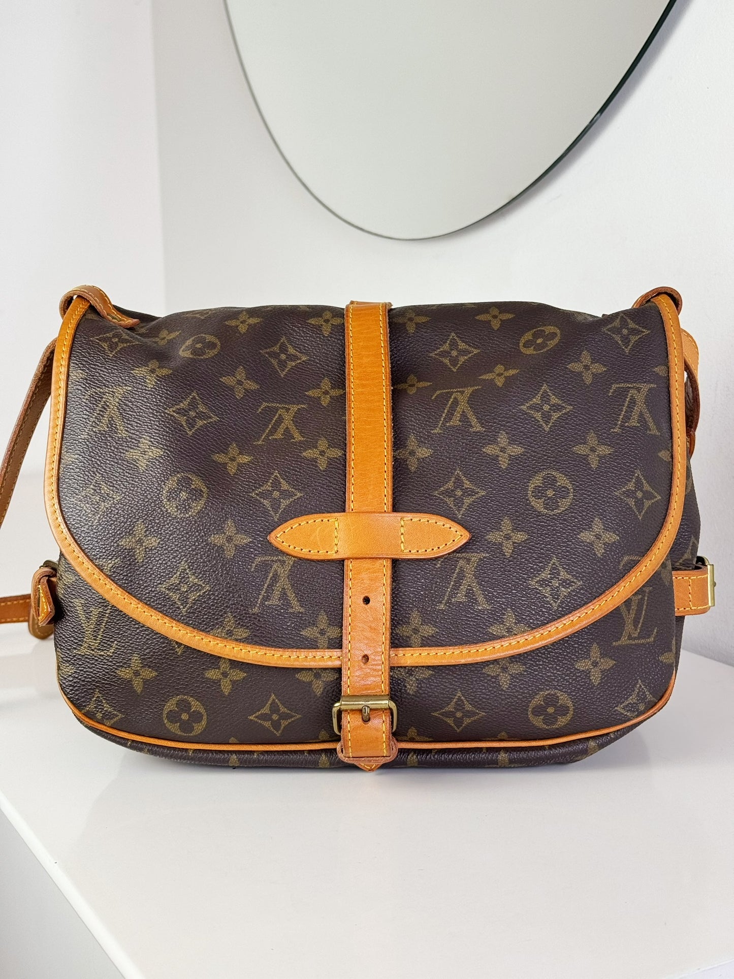 Louis Vuitton Vintage Saumur 30 Shoulder Crossbody Bag