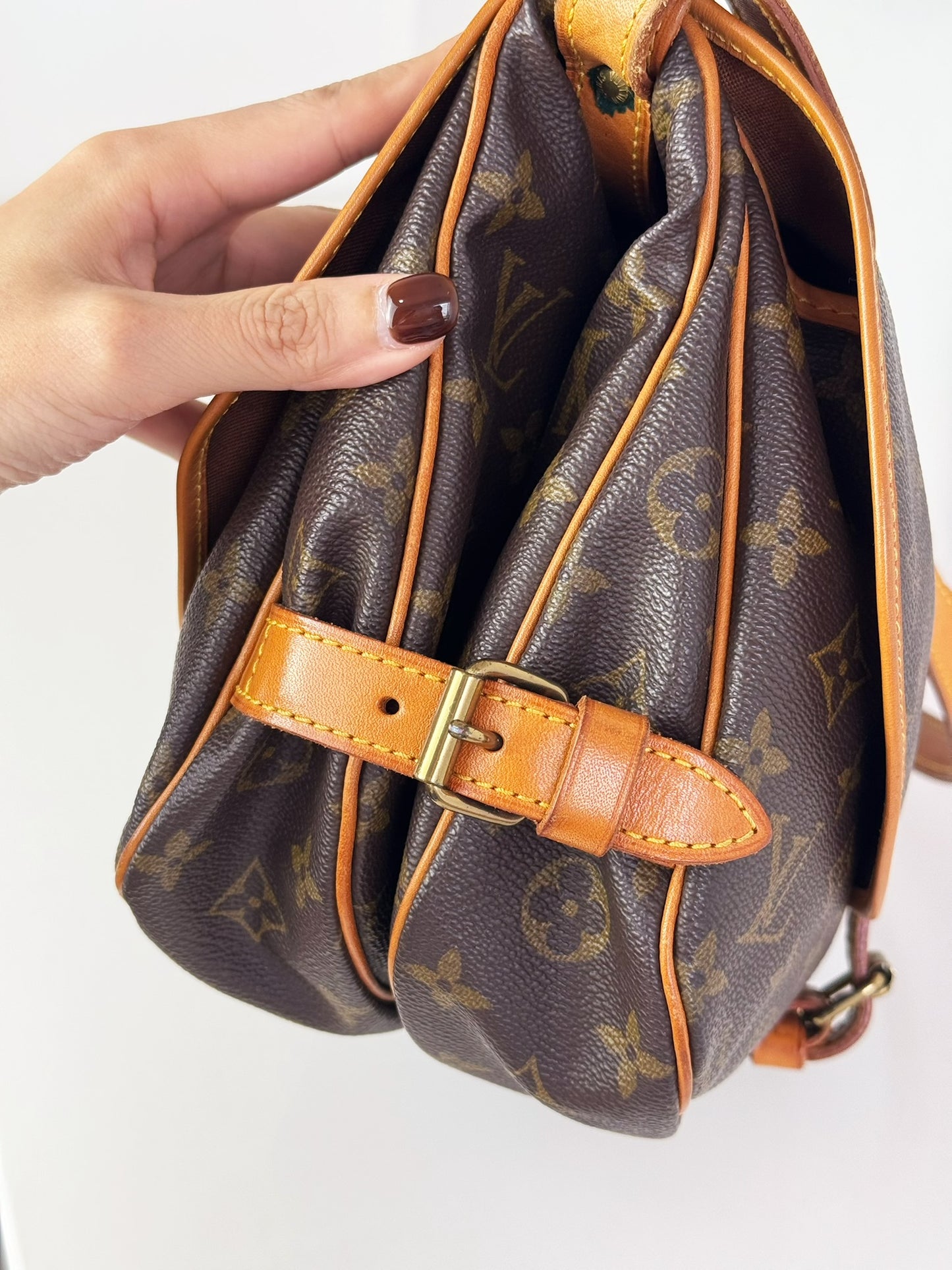 Louis Vuitton Vintage Saumur 30 Shoulder Crossbody Bag