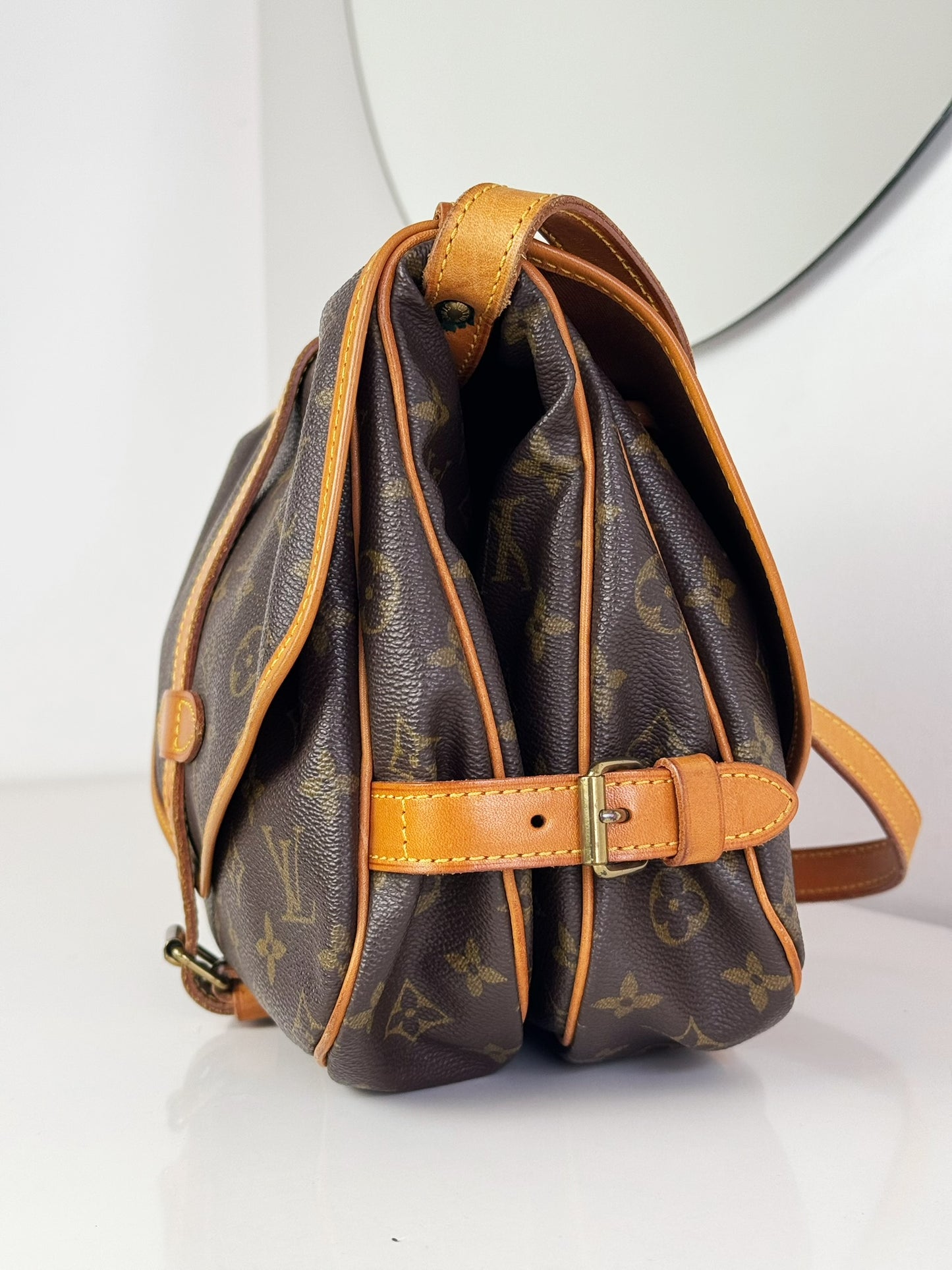 Louis Vuitton Vintage Saumur 30 Shoulder Crossbody Bag