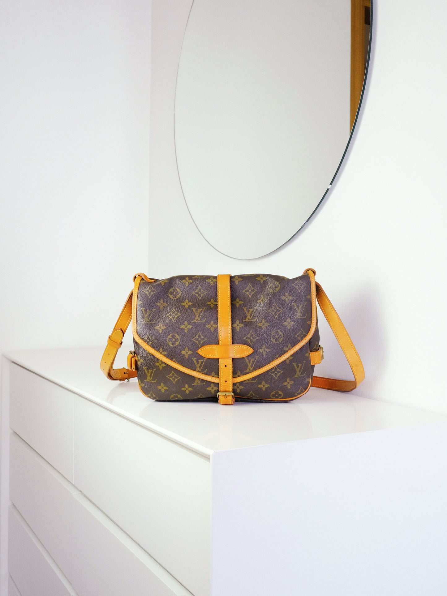 Louis Vuitton Vintage Saumur 30 Shoulder Crossbody Bag