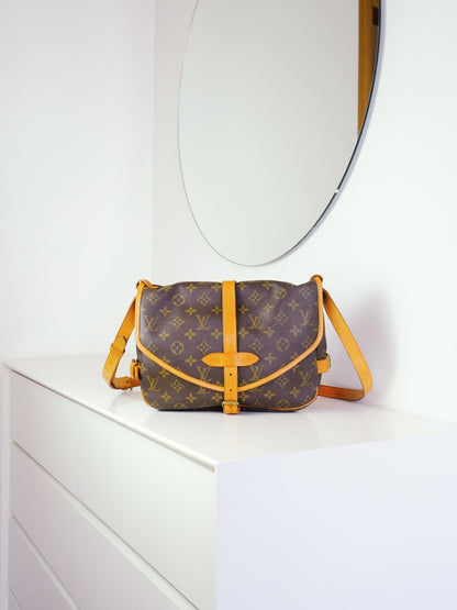 Louis Vuitton Vintage Saumur 30 Shoulder Crossbody Bag