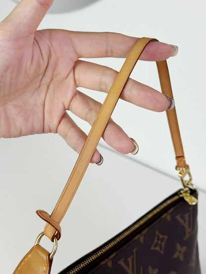 Louis Vuitton Vintage Pochette Accessoires Shoulder Crossbody Bag
