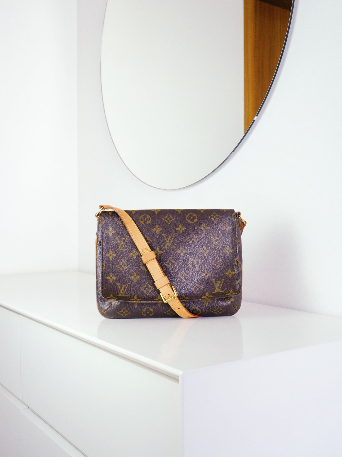 Louis Vuitton Musette Tango Shoulder Crossbody Bag