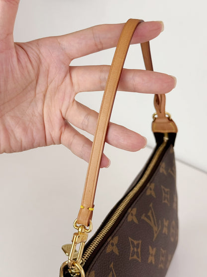 Louis Vuitton Vintage Pochette Accessoires Shoulder Crossbody Bag