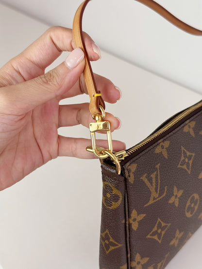 Louis Vuitton Vintage Pochette Accessoires Shoulder Crossbody Bag