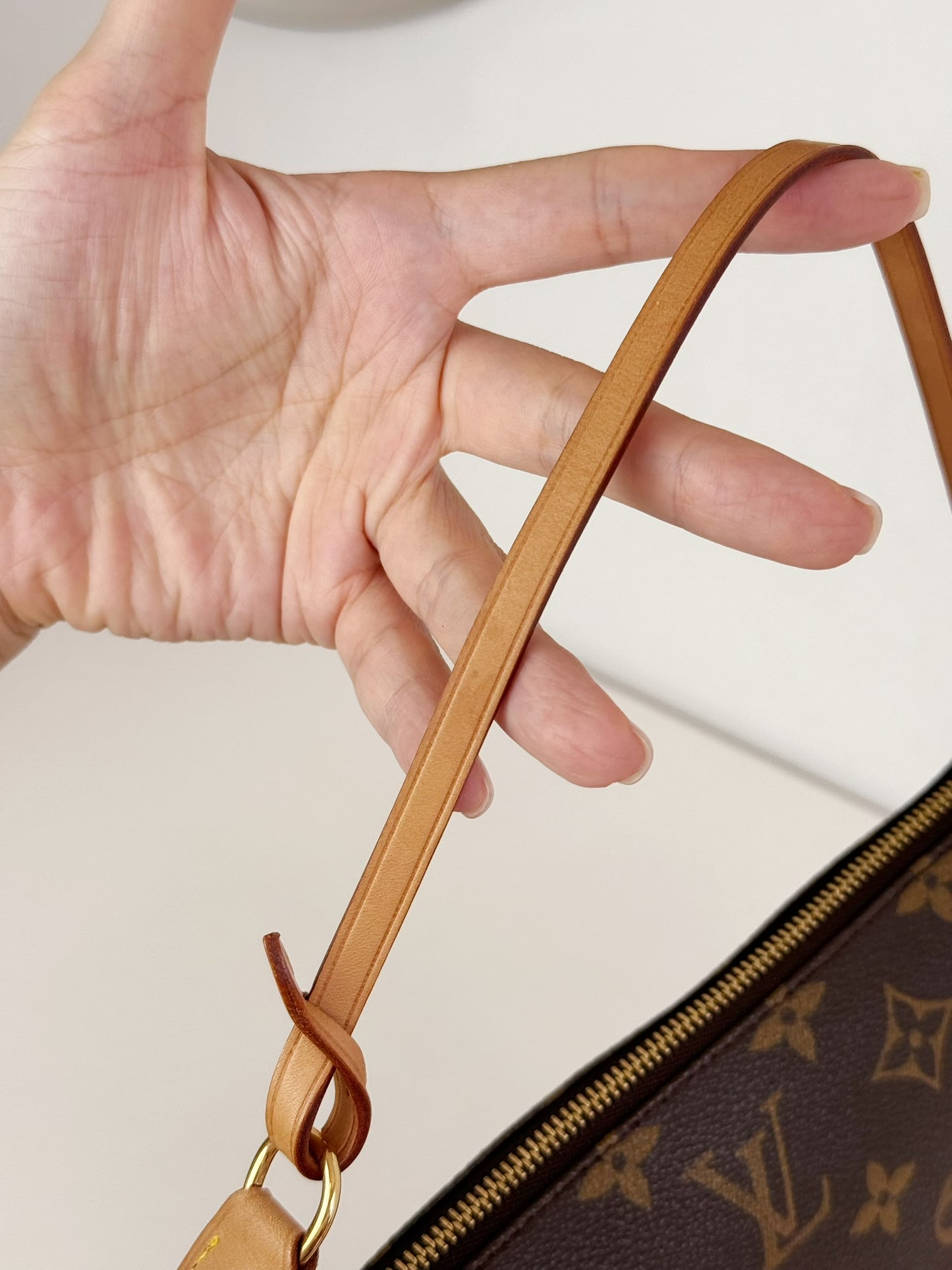 Louis Vuitton Vintage Pochette Accessoires Shoulder Crossbody Bag