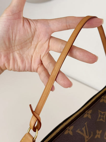 Louis Vuitton Vintage Pochette Accessoires Shoulder Crossbody Bag