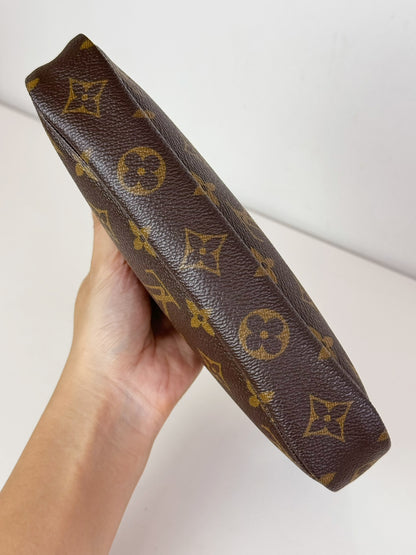 Louis Vuitton Vintage Pochette Accessoires Shoulder Crossbody Bag