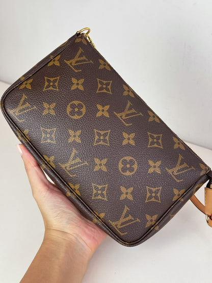 Louis Vuitton Vintage Pochette Accessoires Shoulder Crossbody Bag