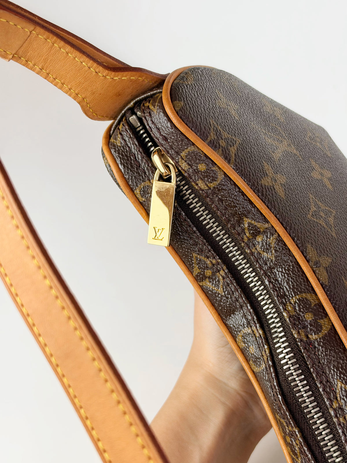 Louis Vuitton Vintage Croissant PM Shoulder Bag