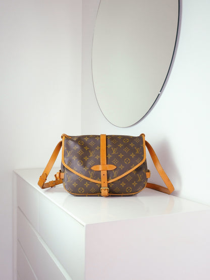 Louis Vuitton Vintage Saumur 30 Shoulder Crossbody Bag