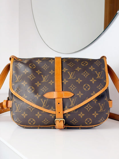 Louis Vuitton Vintage Saumur 30 Shoulder Crossbody Bag