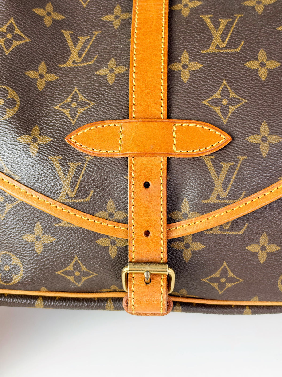 Louis Vuitton Vintage Saumur 30 Shoulder Crossbody Bag