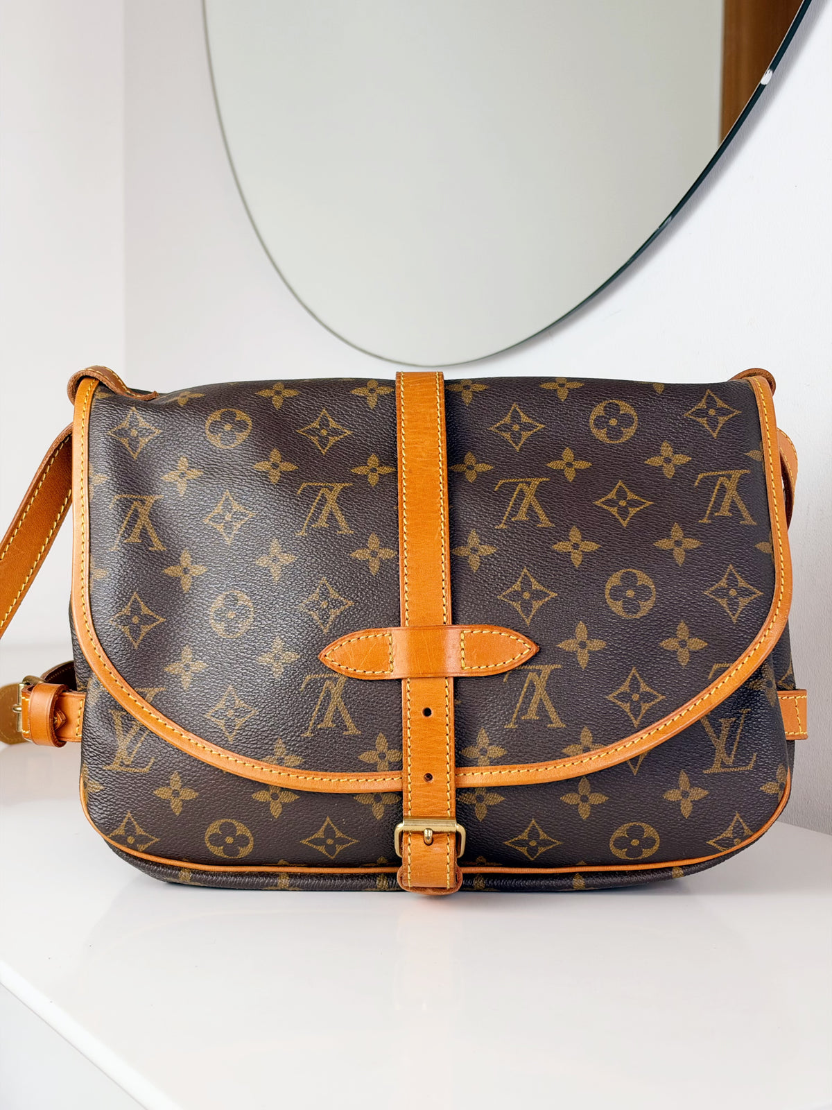 Louis Vuitton Vintage Saumur 30 Shoulder Crossbody Bag