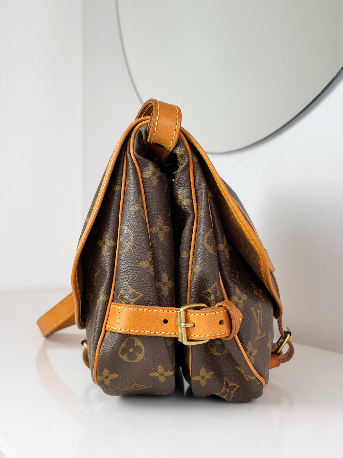 Louis Vuitton Vintage Saumur 30 Shoulder Crossbody Bag