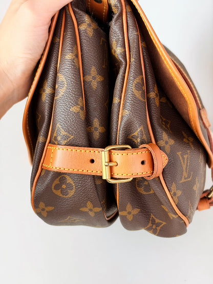 Louis Vuitton Vintage Saumur 30 Shoulder Crossbody Bag