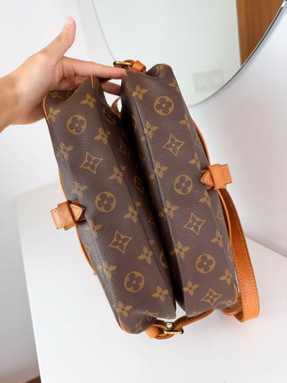Louis Vuitton Vintage Saumur 30 Shoulder Crossbody Bag