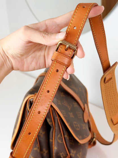 Louis Vuitton Vintage Saumur 30 Shoulder Crossbody Bag