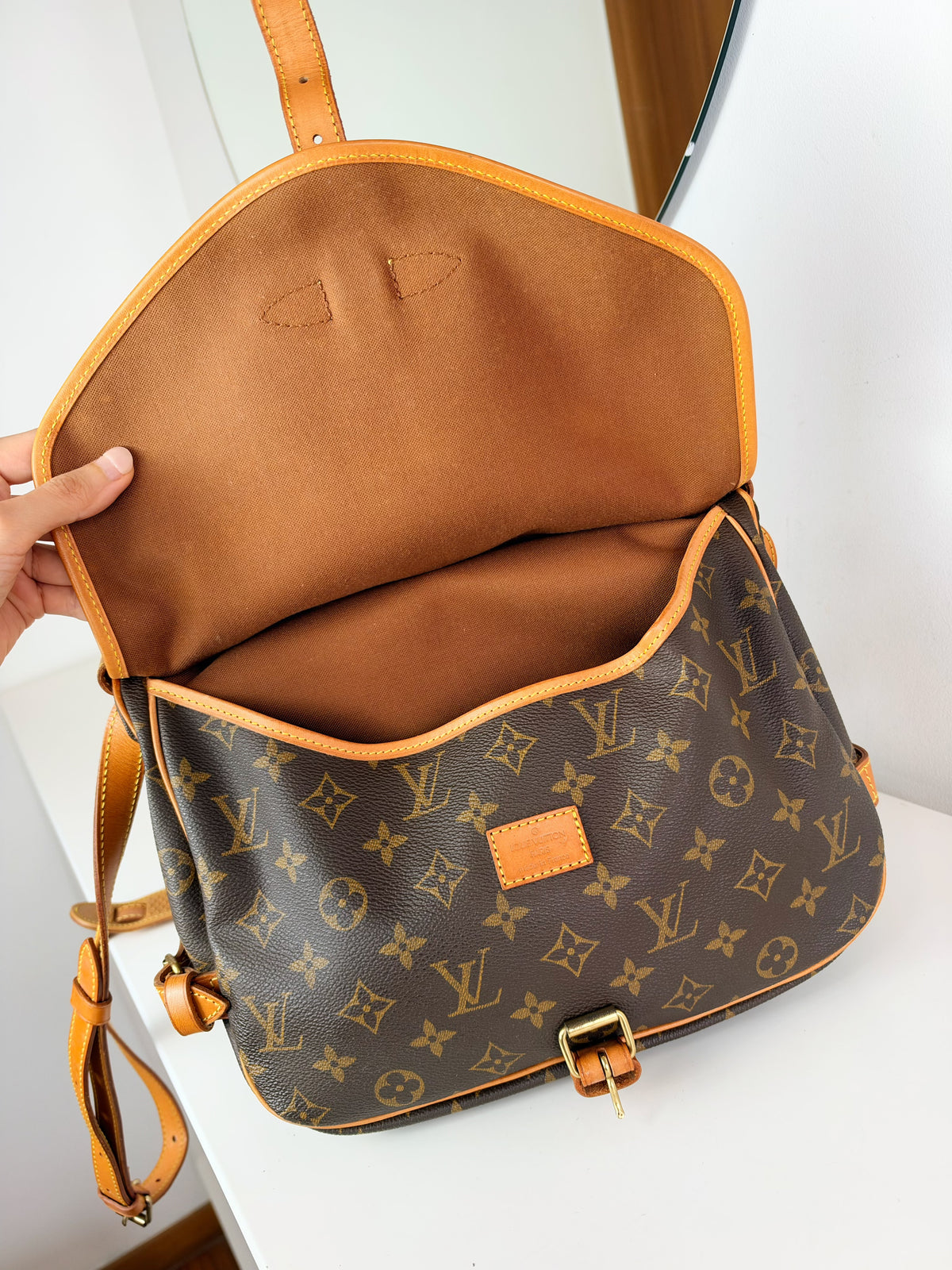 Louis Vuitton Vintage Saumur 30 Shoulder Crossbody Bag
