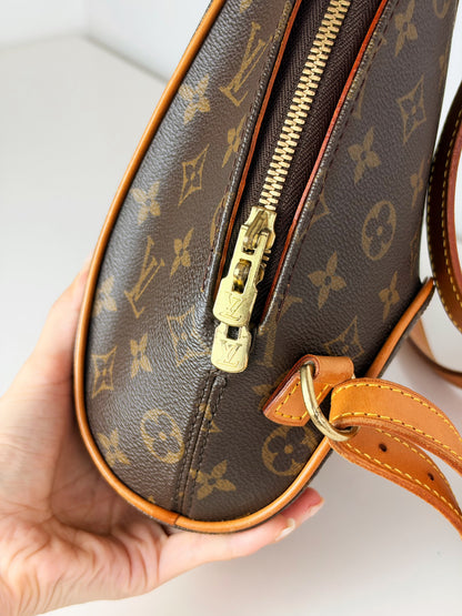 Louis Vuitton Vintage Ellipse Backpack