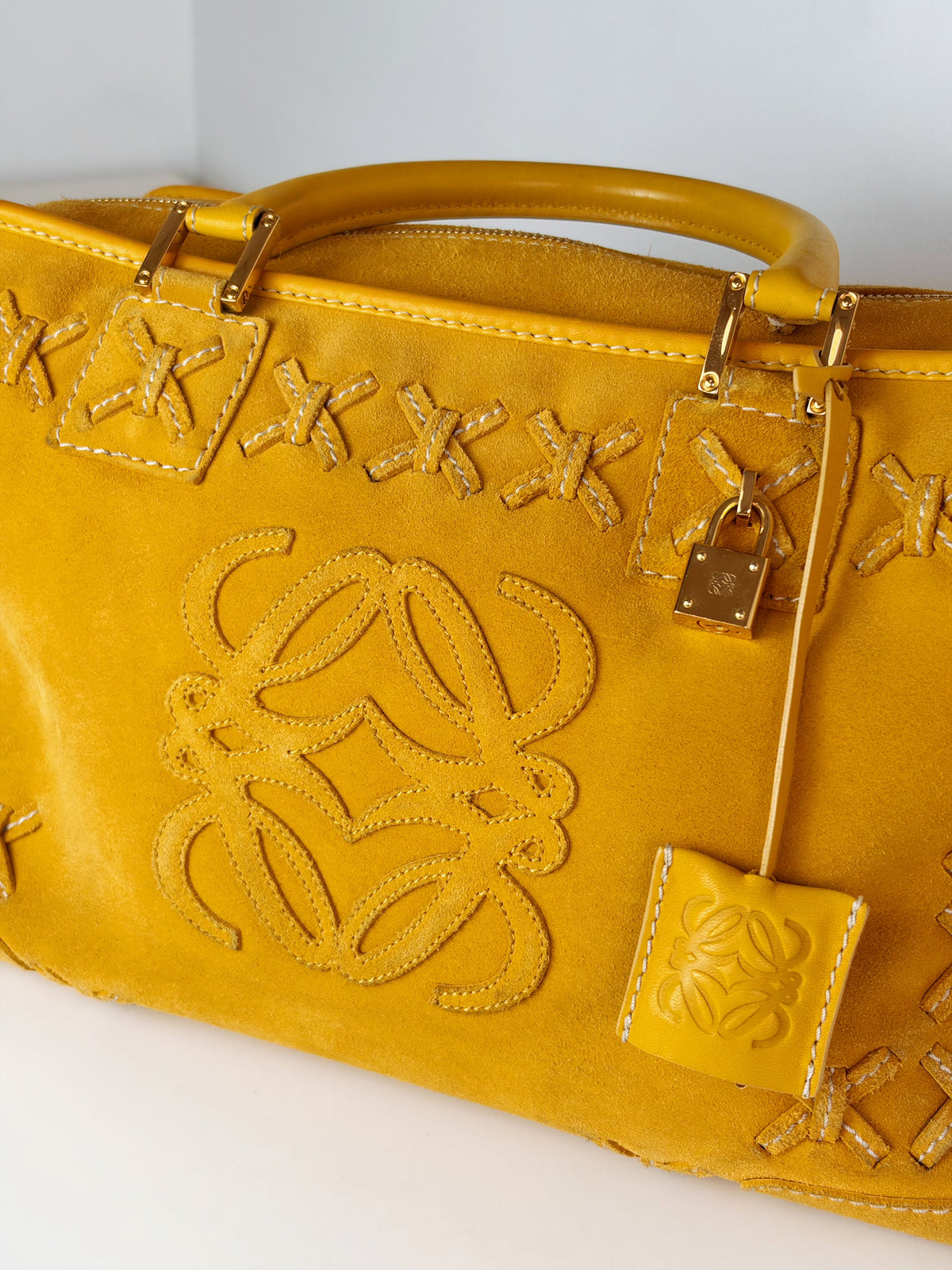 Loewe Vintage Suede Amazona 36 Handbag