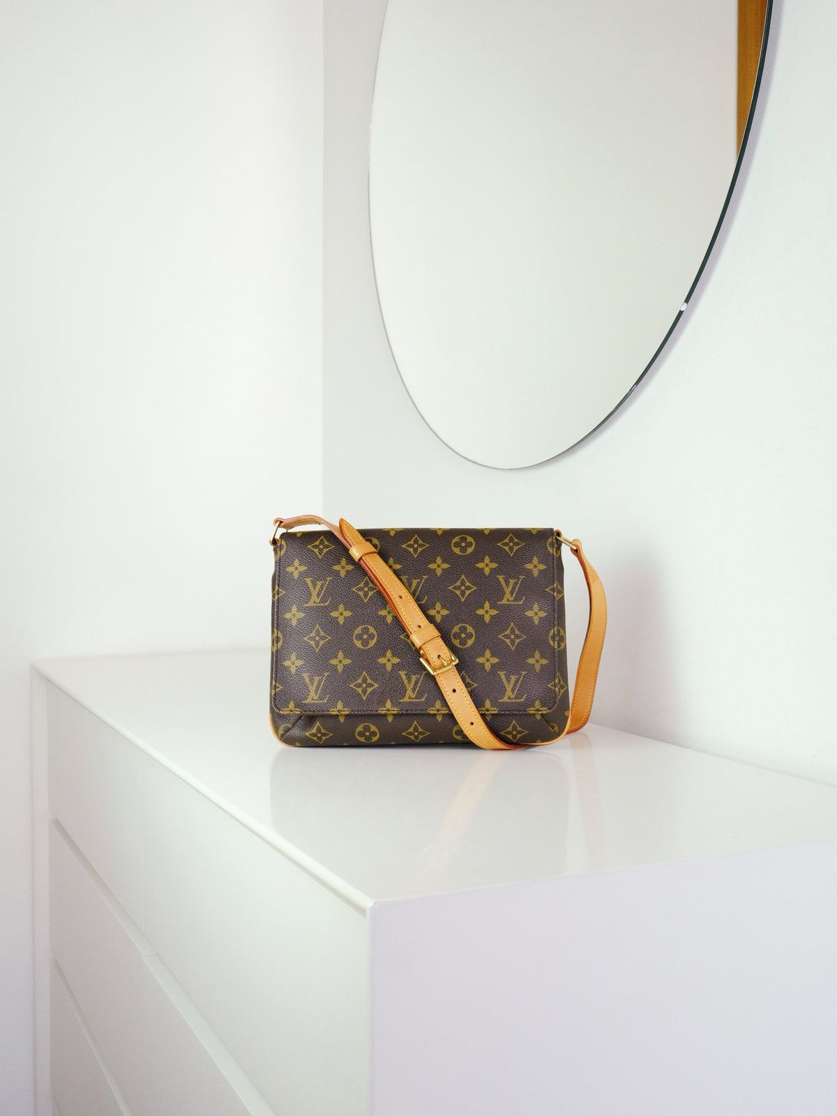 Louis Vuitton Musette Tango Shoulder Crossbody Bag