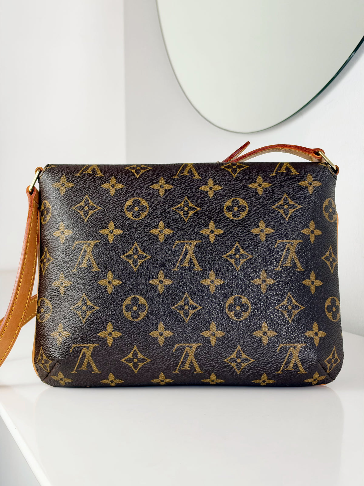 Louis Vuitton Musette Tango Shoulder Crossbody Bag